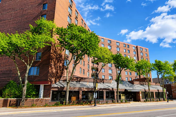 Valkommen Plaza property